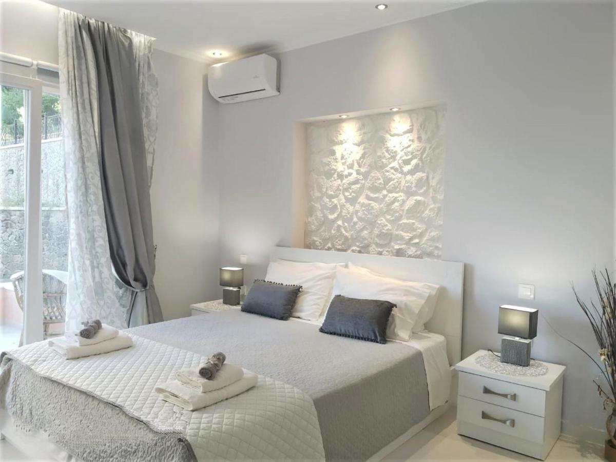 Sunshine Home 3 With Sea View Alepou Exterior photo